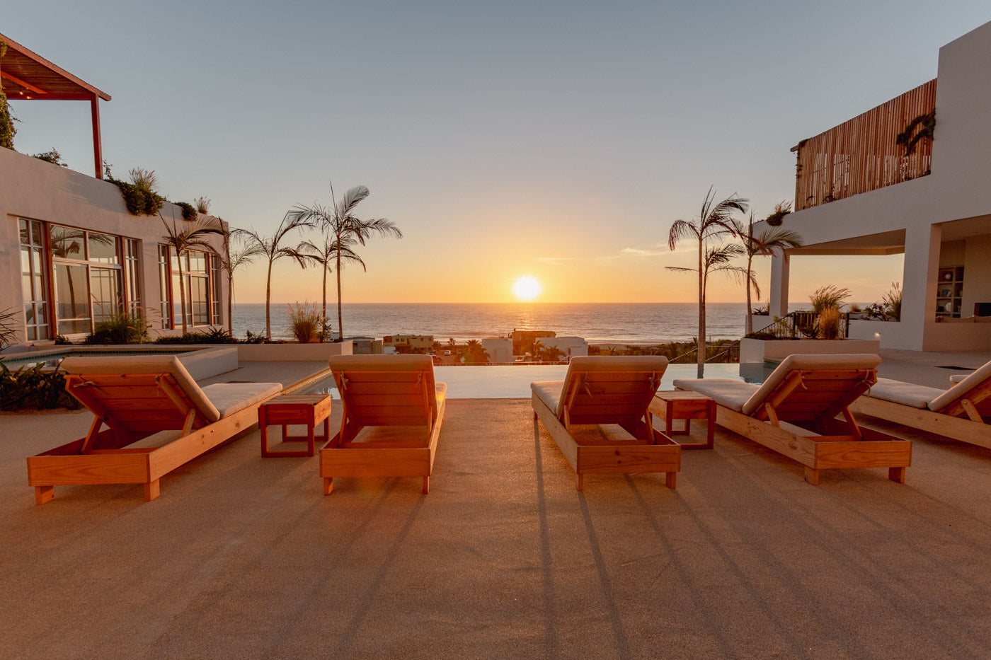 image of the pool overlooking the ocean at the location in Baja california, mexico for the soulside spring renewal and recovery yoga retreat